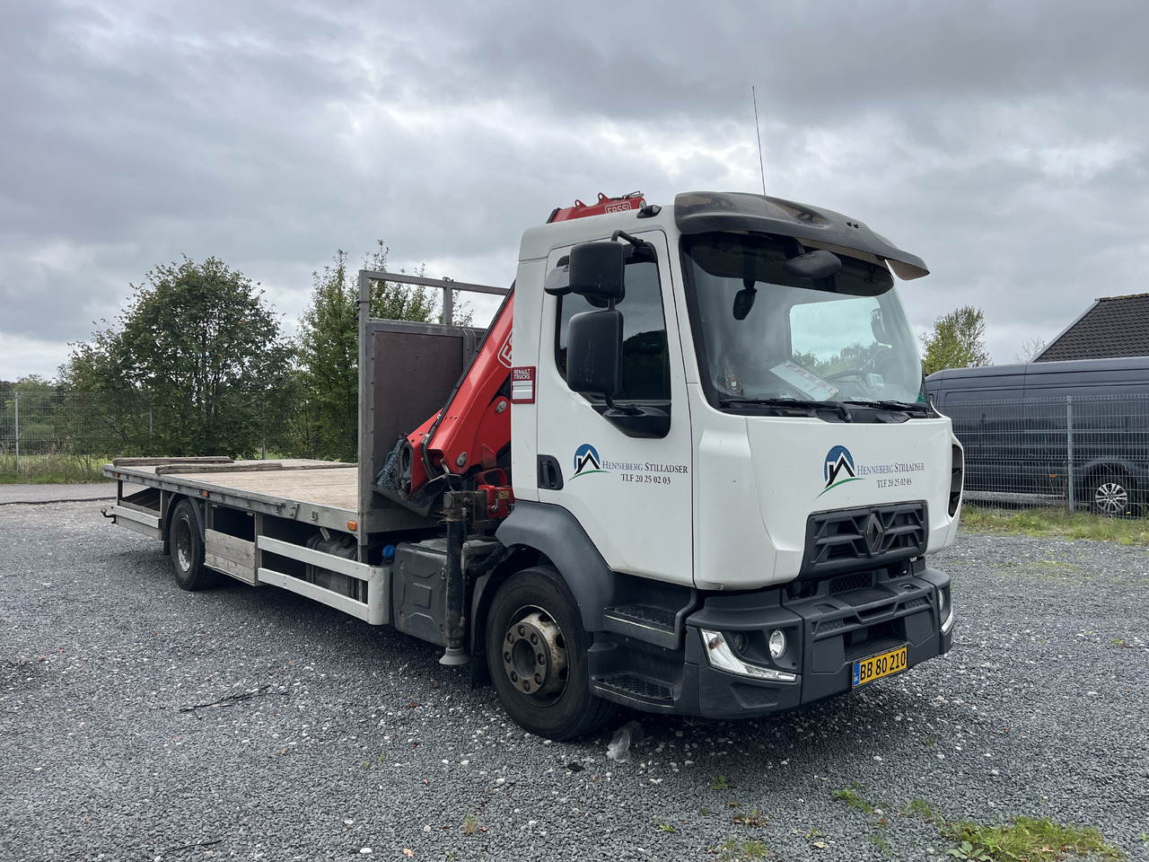 RENAULT D 16 - Darus autó: 2 kép. RENAULT D 16 - Darus autó: 2 kép.