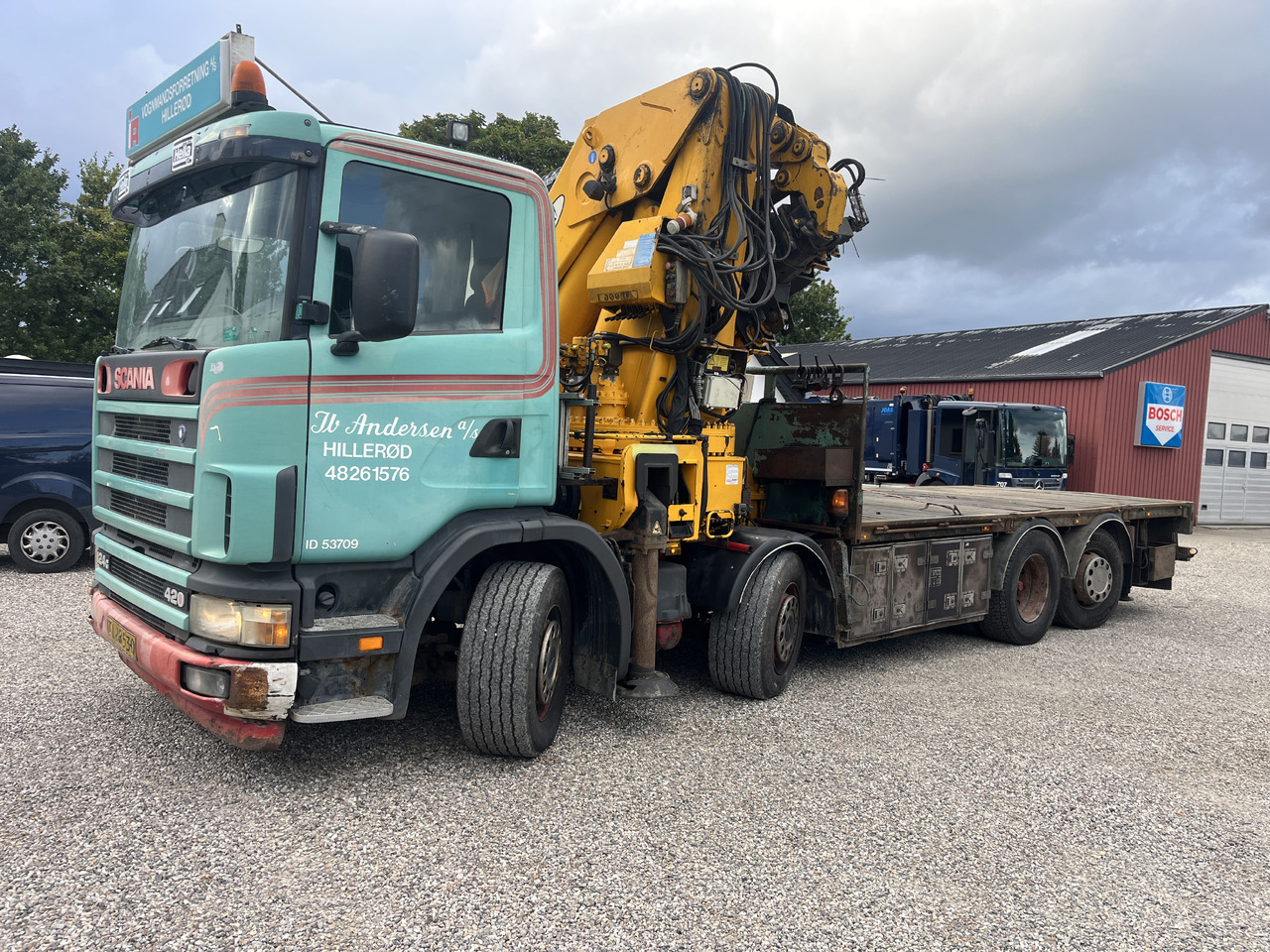 Scania G 124 - Darus autó: 2 kép. Scania G 124 - Darus autó: 2 kép.