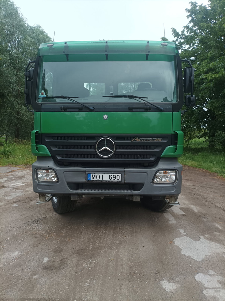 MERCEDES-BENZ ACTROS 18 36 4X4 - Billenőplatós teherautó: 2 kép. MERCEDES-BENZ ACTROS 18 36 4X4 - Billenőplatós teherautó: 2 kép.
