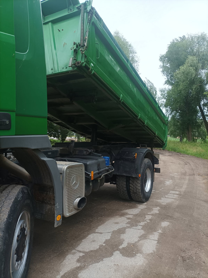 MERCEDES-BENZ ACTROS 18 36 4X4 - Billenőplatós teherautó: 3 kép. MERCEDES-BENZ ACTROS 18 36 4X4 - Billenőplatós teherautó: 3 kép.