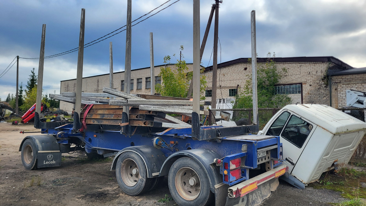 PARATOR SV-18- 19 - Rönkszállító pótkocsi: 5 kép. PARATOR SV-18- 19 - Rönkszállító pótkocsi: 5 kép.