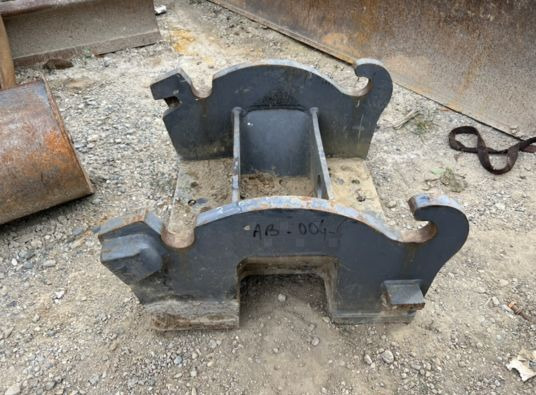 Platine à boulonner verachtert CW40 - Adapterek - Építőipari gépek: 2 kép. Platine à boulonner verachtert CW40 - Adapterek - Építőipari gépek: 2 kép.