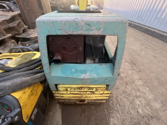 Ammann APH11095 - Lapvibrátor: 5 kép. Ammann APH11095 - Lapvibrátor: 5 kép.