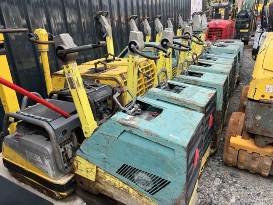 Ammann APH6020 - Lapvibrátor: 1 kép. Ammann APH6020 - Lapvibrátor: 1 kép.