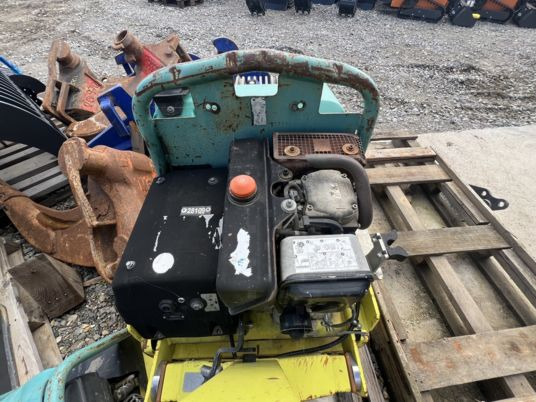 Ammann ARW65 - Minihenger: 4 kép. Ammann ARW65 - Minihenger: 4 kép.