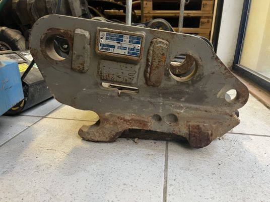 Attache rapide hydraulique Arden qa20 - qa21 - Gyorscsatlakozó: 1 kép. Attache rapide hydraulique Arden qa20 - qa21 - Gyorscsatlakozó: 1 kép.