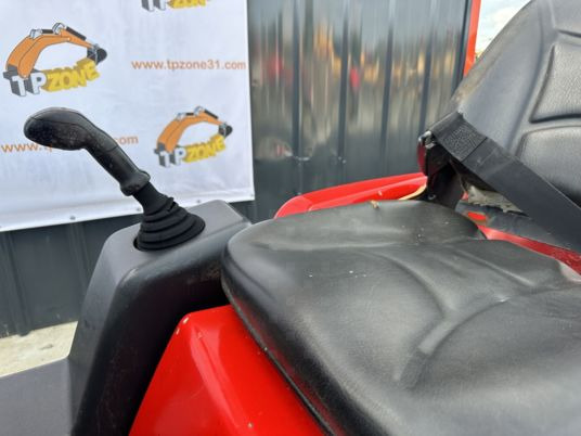 Minidömper Ausa D100AHA - Déversement en hauteur à 12900 € HT: 10 kép. Minidömper Ausa D100AHA - Déversement en hauteur à 12900 € HT: 10 kép.