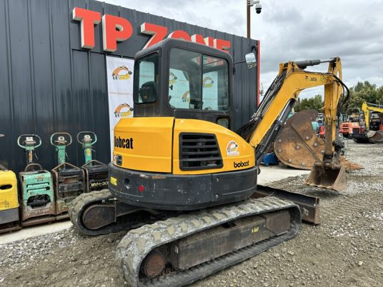 Bobcat E50 - Minikotró: 3 kép. Bobcat E50 - Minikotró: 3 kép.