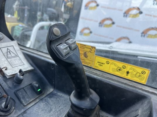 Teleszkópos rakodó Bobcat T3571 à 23500 € HT: 9 kép.