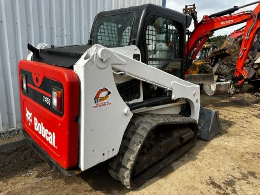 Bobcat T450 à 19900 € HT - Kompakt lánctalpas rakodó: 1 kép. Bobcat T450 à 19900 € HT - Kompakt lánctalpas rakodó: 1 kép.
