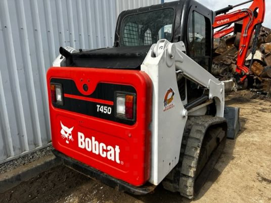 Bobcat T450 à 19900 € HT - Kompakt lánctalpas rakodó: 3 kép. Bobcat T450 à 19900 € HT - Kompakt lánctalpas rakodó: 3 kép.