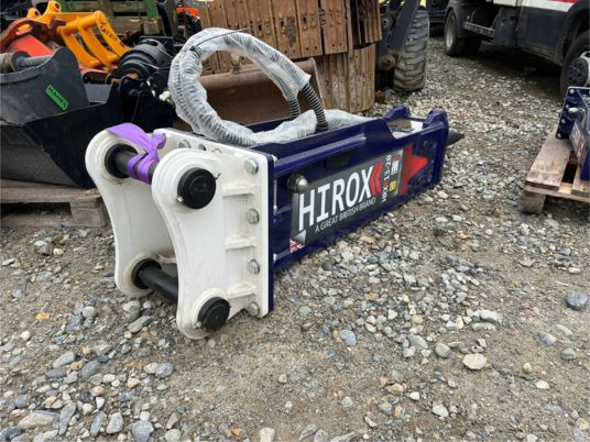 Brh pour pelle de 13 à 20T - Hidraulikus törőfej: 3 kép. Brh pour pelle de 13 à 20T - Hidraulikus törőfej: 3 kép.