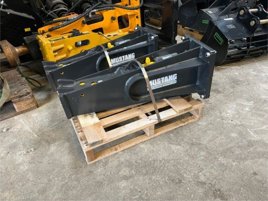 Brh pour pelle de 1T5 à 4T - Hidraulikus törőfej - Építőipari gépek: 3 kép. Brh pour pelle de 1T5 à 4T - Hidraulikus törőfej - Építőipari gépek: 3 kép.