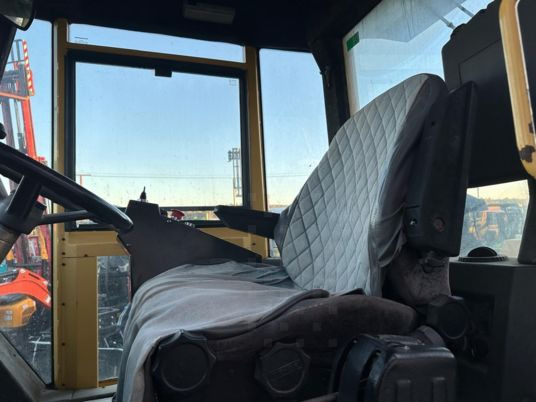 Henger Dynapac CC222: 13 kép. Henger Dynapac CC222: 13 kép.