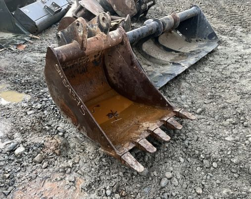 Godet de terrassement - axe 40 mm - Kotró kanál: 2 kép. Godet de terrassement - axe 40 mm - Kotró kanál: 2 kép.