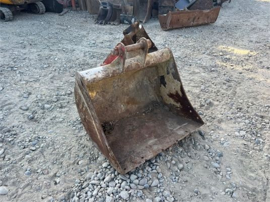 Godet de terrassement - axe 45 mm - Kotró kanál: 2 kép. Godet de terrassement - axe 45 mm - Kotró kanál: 2 kép.