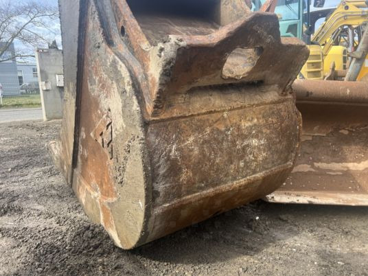 Godet de tranchée Arden pour pelle de 25 a 30 T - Kotró kanál: 4 kép. Godet de tranchée Arden pour pelle de 25 a 30 T - Kotró kanál: 4 kép.