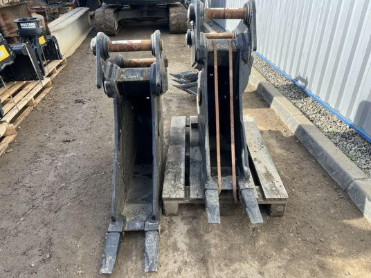 Godet de tranchée geith axe 65 mm - Kanál: 5 kép. Godet de tranchée geith axe 65 mm - Kanál: 5 kép.