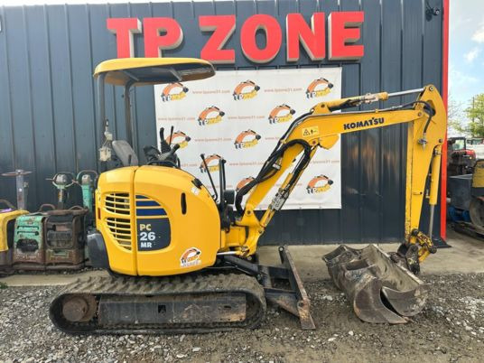 Komatsu PC26MR-3 à 19900€ HT - Minikotró: 1 kép. Komatsu PC26MR-3 à 19900€ HT - Minikotró: 1 kép.