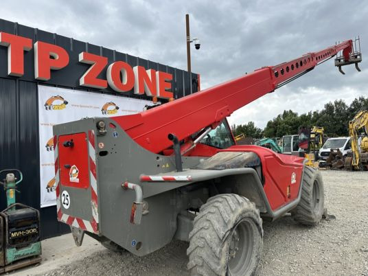 Merlo P40.17 - Caméra - Fourches - 4T - 17M - Teleszkópos rakodó: 3 kép. Merlo P40.17 - Caméra - Fourches - 4T - 17M - Teleszkópos rakodó: 3 kép.