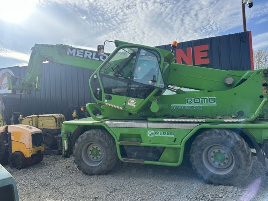 Merlo ROTO 40.26 MCSS à 99500 € HT - Teleszkópos rakodó: 1 kép. Merlo ROTO 40.26 MCSS à 99500 € HT - Teleszkópos rakodó: 1 kép.
