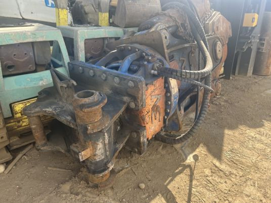 Pince de Demolition trevibenne pour pelle de 20T à 35T - Roppantó olló: 2 kép. Pince de Demolition trevibenne pour pelle de 20T à 35T - Roppantó olló: 2 kép.