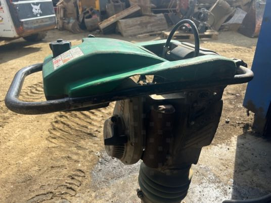 Wacker Neuson Bs60-2 - Döngölőgép: 3 kép. Wacker Neuson Bs60-2 - Döngölőgép: 3 kép.