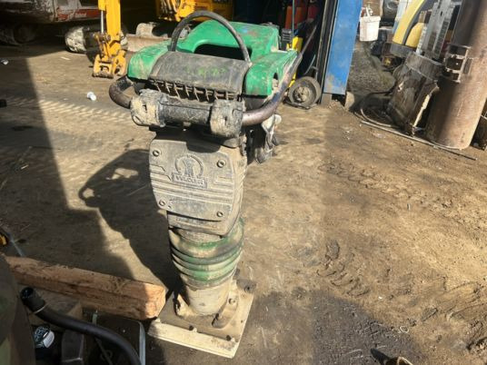 Wacker Neuson Bs60-2 - Döngölőgép: 2 kép. Wacker Neuson Bs60-2 - Döngölőgép: 2 kép.