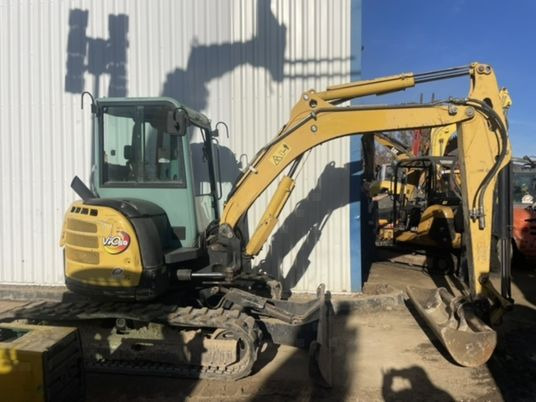 Yanmar VIO50-U Cabine - Minikotró: 1 kép. Yanmar VIO50-U Cabine - Minikotró: 1 kép.