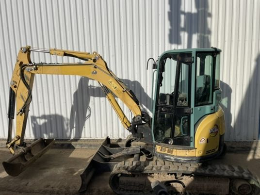 Yanmar VIO50-U Cabine - Minikotró: 4 kép. Yanmar VIO50-U Cabine - Minikotró: 4 kép.