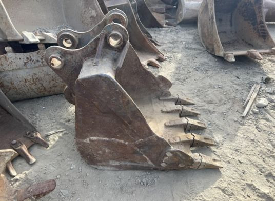 Godet de terrassement - Axe 45 mm - Kotró kanál: 3 kép. Godet de terrassement - Axe 45 mm - Kotró kanál: 3 kép.