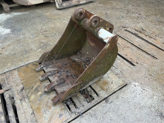 Godet de terrassement - axe 45 mm - Kotró kanál: 3 kép. Godet de terrassement - axe 45 mm - Kotró kanál: 3 kép.