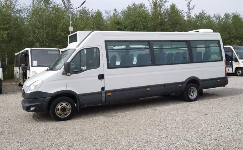 Iveco Daily 23 *NOWY SILNIK* 2 SZTUKI*, klima, winda - Helyközi busz: 4 kép. Iveco Daily 23 *NOWY SILNIK* 2 SZTUKI*, klima, winda - Helyközi busz: 4 kép.