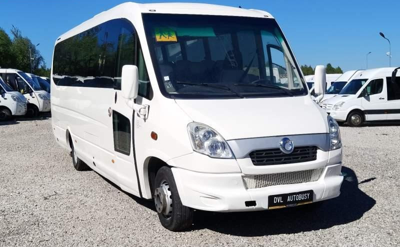 Iveco FERQUI SUNRISE - Távolsági busz: 2 kép. Iveco FERQUI SUNRISE - Távolsági busz: 2 kép.