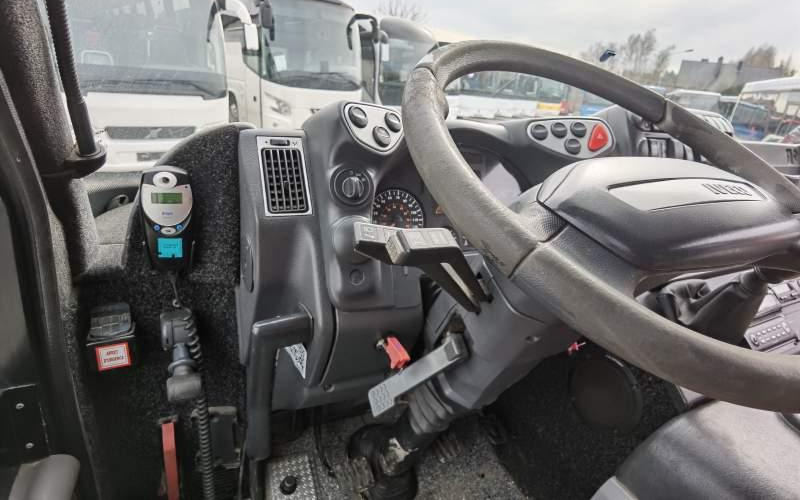 Helyközi busz Iveco Indcar Mago 33 *klima*: 18 kép.