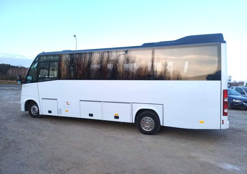 Iveco Rapido / Daily 31 miejsc, stan idealny - Távolsági busz: 3 kép. Iveco Rapido / Daily 31 miejsc, stan idealny - Távolsági busz: 3 kép.