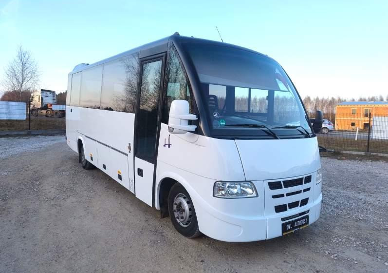 Iveco Rapido / Daily 31 miejsc, stan idealny - Távolsági busz: 1 kép. Iveco Rapido / Daily 31 miejsc, stan idealny - Távolsági busz: 1 kép.