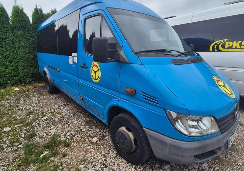 Mercedes-Benz Sprinter 413 CDI 20+6 - Helyközi busz: 1 kép. Mercedes-Benz Sprinter 413 CDI 20+6 - Helyközi busz: 1 kép.