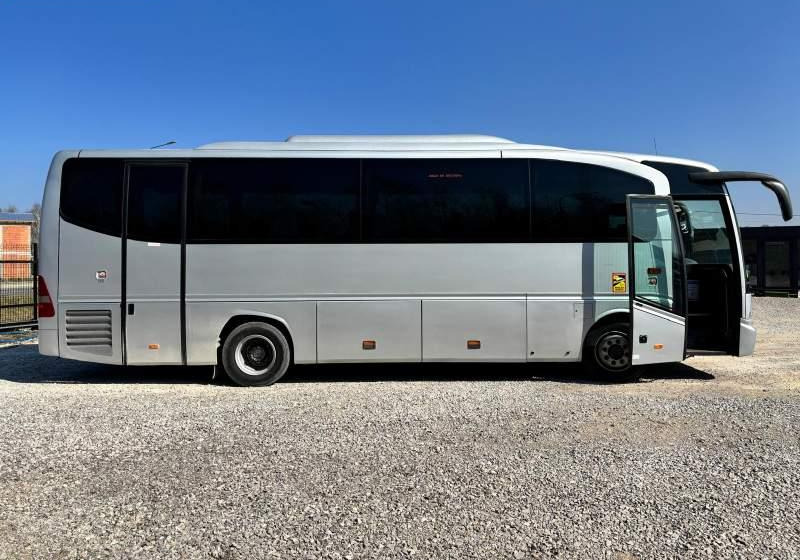 Mercedes-Benz Tourino 510 Euro 5 - Távolsági busz: 3 kép. Mercedes-Benz Tourino 510 Euro 5 - Távolsági busz: 3 kép.