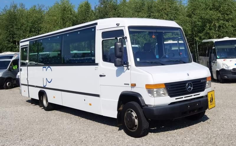 Mercedes-Benz Vario 813D 39 miejsc *200tys km* - Helyközi busz: 3 kép. Mercedes-Benz Vario 813D 39 miejsc *200tys km* - Helyközi busz: 3 kép.
