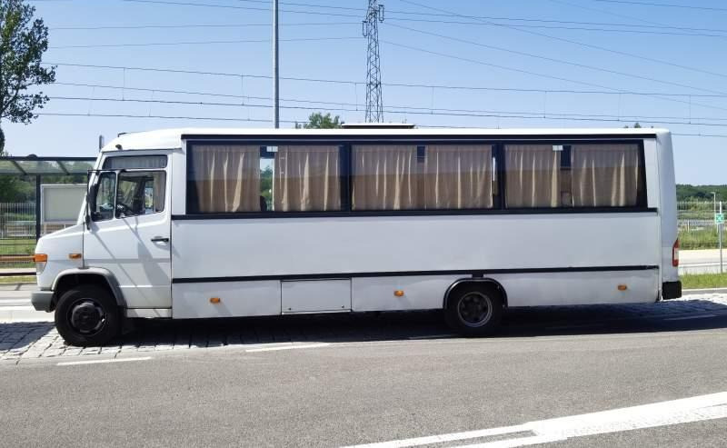Mercedes-Benz Vario 814D 38+15 - Helyközi busz: 3 kép. Mercedes-Benz Vario 814D 38+15 - Helyközi busz: 3 kép.