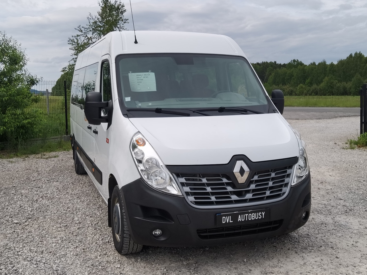 Renault Master 17 miejsc EURO 6 100tys km - Helyközi busz: 2 kép. Renault Master 17 miejsc EURO 6 100tys km - Helyközi busz: 2 kép.