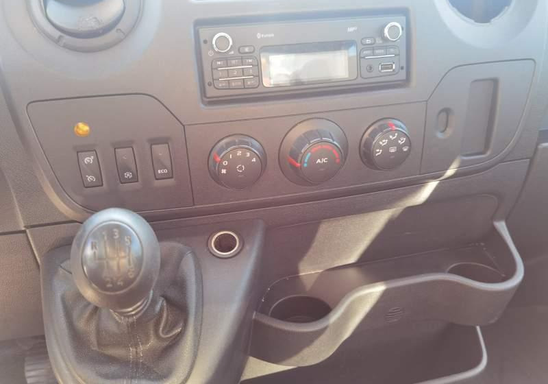 Minibusz, Kisbusz Renault Master przewóz osób niepełnosprawnych 2  SZTUKI: 14 kép.