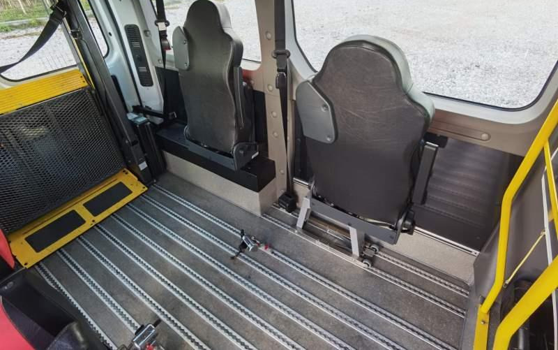 Minibusz, Kisbusz Renault Master przewóz osób niepełnosprawnych 2  SZTUKI: 16 kép.