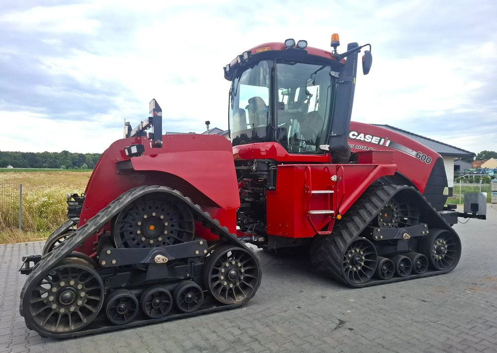 Case IH Quadtrac 600 2013 Rok, 9070 mtg, Nie Malowany, Stan Bardzo Dobry - Traktor: 5 kép. Case IH Quadtrac 600 2013 Rok, 9070 mtg, Nie Malowany, Stan Bardzo Dobry - Traktor: 5 kép.