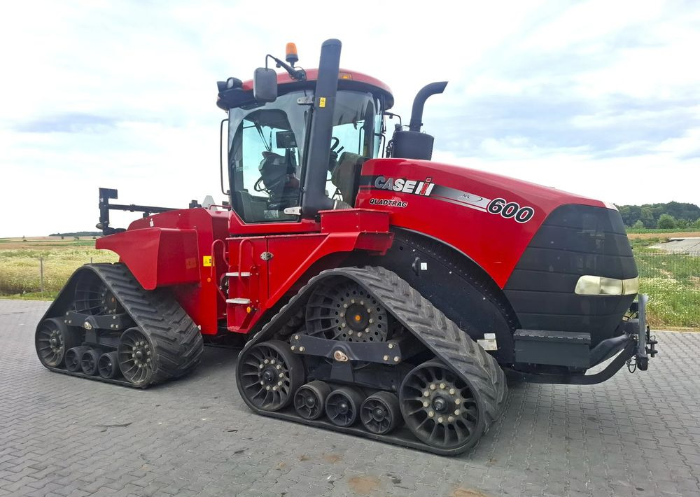 Case IH Quadtrac 600 2013 Rok, 9070 mtg, Nie Malowany, Stan Bardzo Dobry - Traktor: 4 kép. Case IH Quadtrac 600 2013 Rok, 9070 mtg, Nie Malowany, Stan Bardzo Dobry - Traktor: 4 kép.