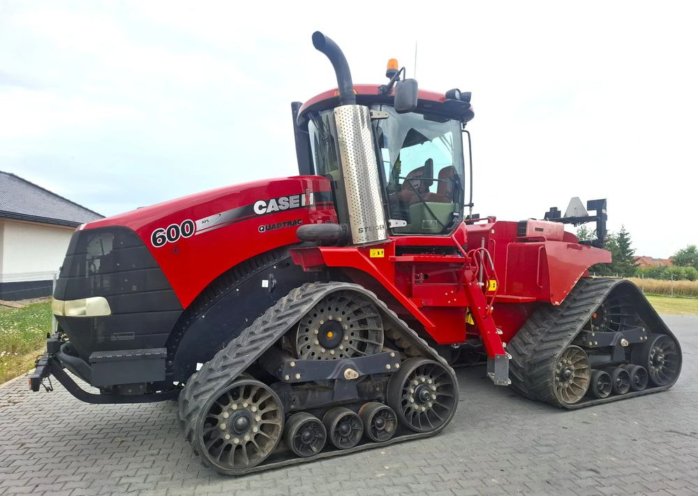 Case IH Quadtrac 600 2013 Rok, 9070 mtg, Nie Malowany, Stan Bardzo Dobry - Traktor: 1 kép. Case IH Quadtrac 600 2013 Rok, 9070 mtg, Nie Malowany, Stan Bardzo Dobry - Traktor: 1 kép.