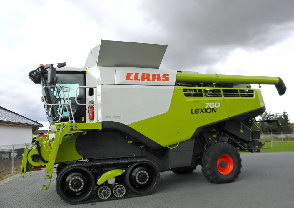 Claas Lexion 760 Terra Trac 2015 Rok, 1900 motgodzin, Heder V 930 2019 Rok, Najbogatsza Wersja, Nie Malowany, Stan Idealny - Kombájn: 5 kép. Claas Lexion 760 Terra Trac 2015 Rok, 1900 motgodzin, Heder V 930 2019 Rok, Najbogatsza Wersja, Nie Malowany, Stan Idealny - Kombájn: 5 kép.