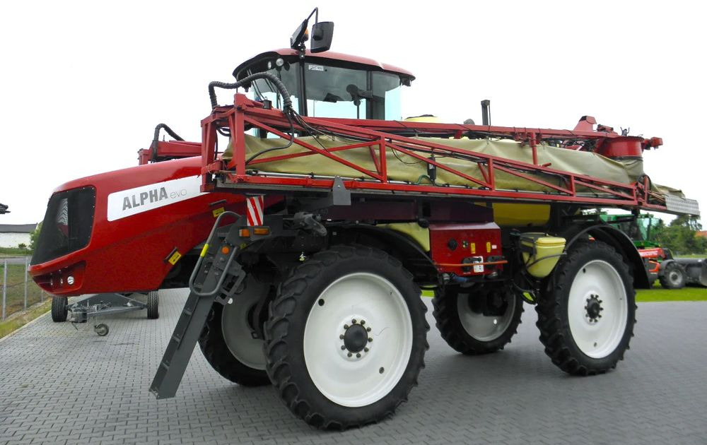 Hardi ALPHA 4100 EVO 2013 Rok, 30 metrow,40 km/h,GPS, Nie Malowany, Stan Bardzo Dobry - Permetezők: 3 kép. Hardi ALPHA 4100 EVO 2013 Rok, 30 metrow,40 km/h,GPS, Nie Malowany, Stan Bardzo Dobry - Permetezők: 3 kép.