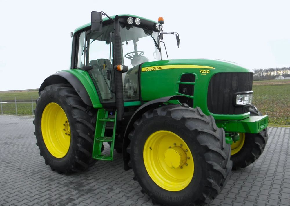 John Deere 7530 Premium 2010 Rok, POWERQUAD, Nie Malowany, Stan Bardzo Dobry - Traktor: 3 kép. John Deere 7530 Premium 2010 Rok, POWERQUAD, Nie Malowany, Stan Bardzo Dobry - Traktor: 3 kép.